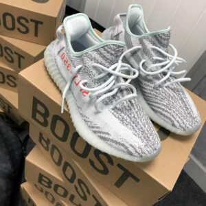 Yeezy sneakers pallets - Image 4