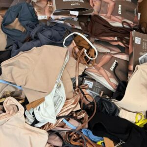 Skims Clothing pallets. - Image 8