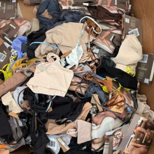 Skims Clothing pallets. - Image 7