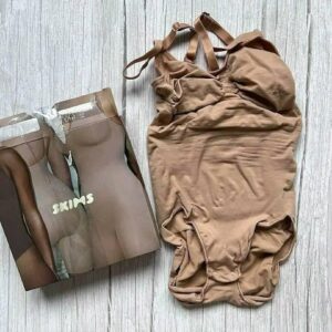 Skims Clothing pallets. - Image 13