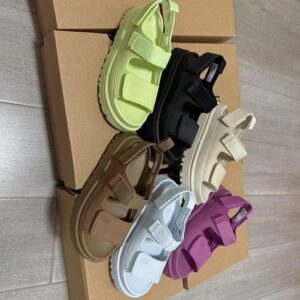 UGG shoes pallets. - Image 15