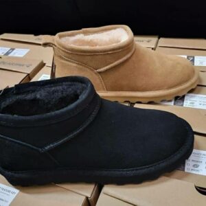 UGG shoes pallets. - Image 6