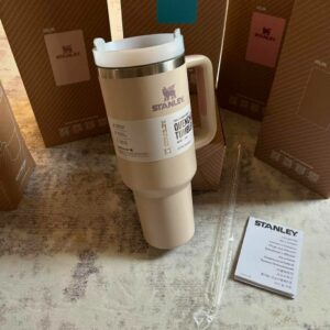 Stanley starbucks cups. - Image 15