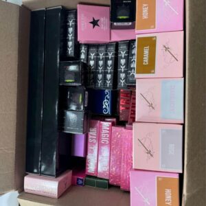 Jeffrey star cosmetic pallet - Image 5